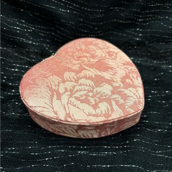 Vintage Purple and Iridescent Beaded Bracelet & Pink Heart Box - Picture 9 of 9